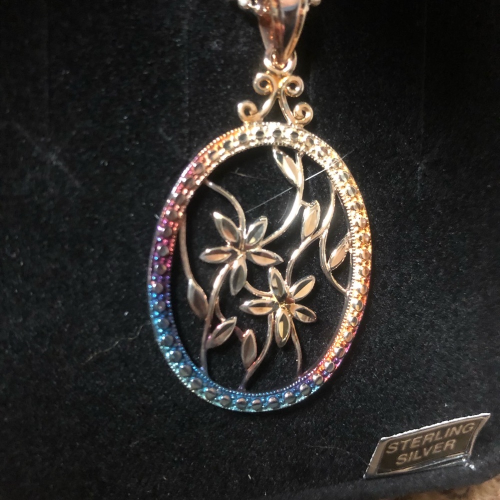 Sterling open work floral framed pendant necklace
